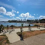 Dream House Steps From The Sea & Free Parking Tatil Evi *