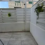 Dream House Steps From The Sea & Free Parking Tatil Evi