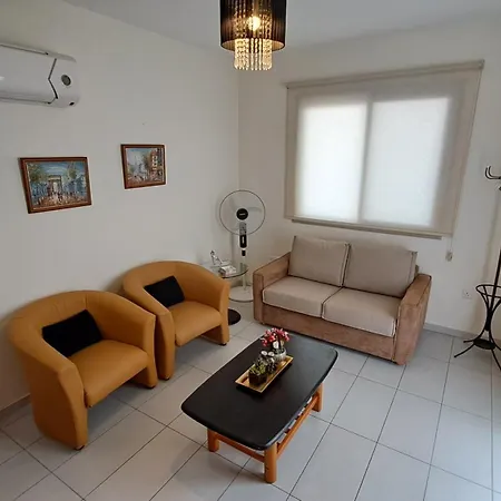 Semesterbostad Dream House Steps From The Sea & Free Parking Protaras