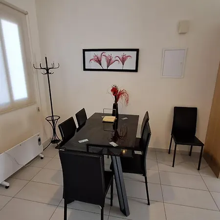 Casa de Férias Dream House Steps From The Sea & Free Parking Protaras