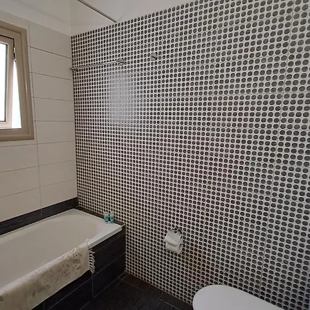 Dream House Steps From The Sea & Free Parking Protaras