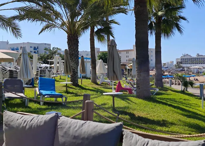 Prázdninový dům Dream House Steps From The Sea & Free Parking *