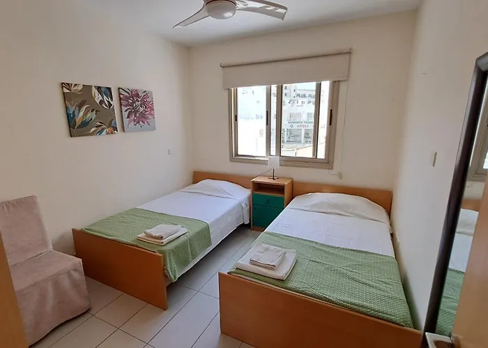 Prázdninový dům Dream House Steps From The Sea & Free Parking *