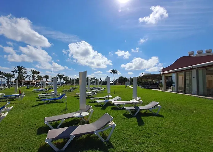 Dream House Steps From The Sea & Free Parking * Protaras