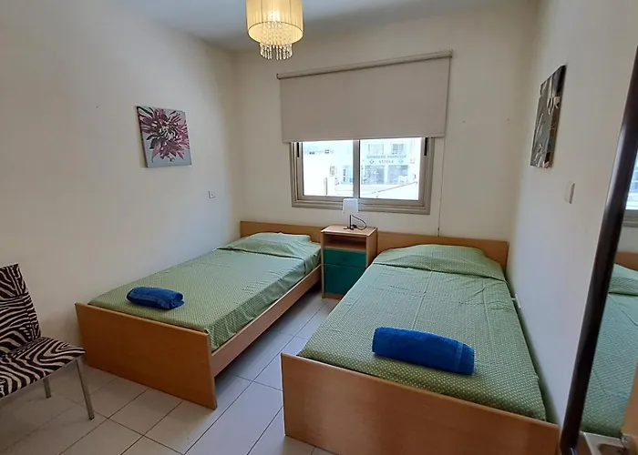 Dream House Steps From The Sea & Free Parking Prázdninový dům Protaras